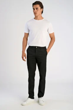 Chinos