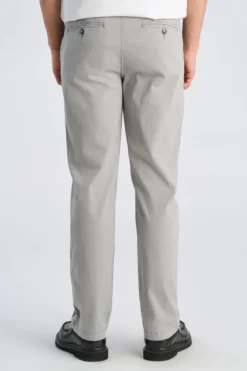 Chinos