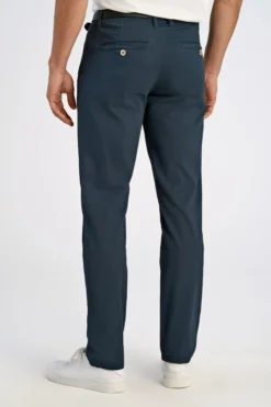 Chinos