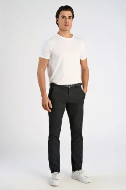 Chinos