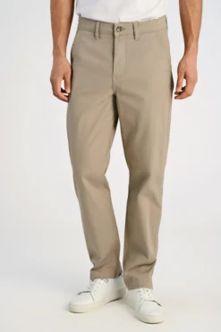 Chinos