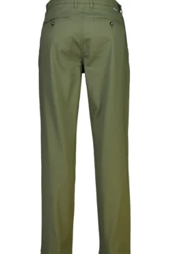 Chinos