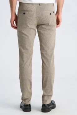 Chinos