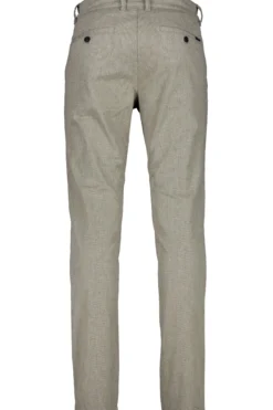 Chinos
