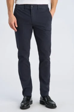 Chinos