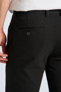 Chinos