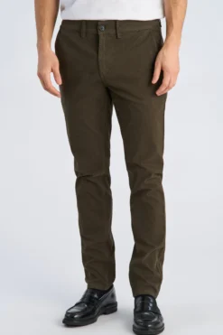 Chinos