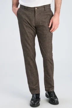 Chinos