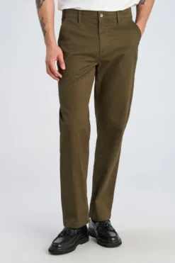 Chinos