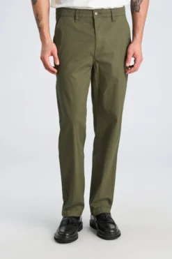 Chinos