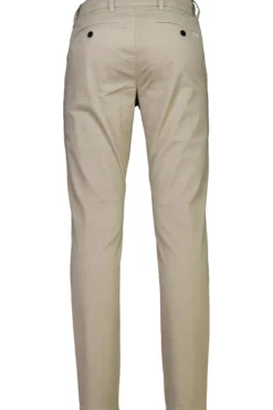 Chinos