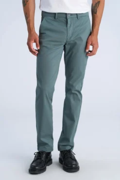 Chinos