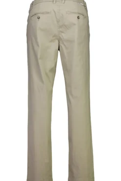 Chinos
