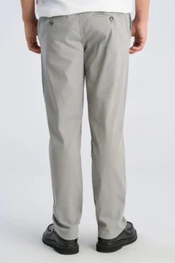 Chinos
