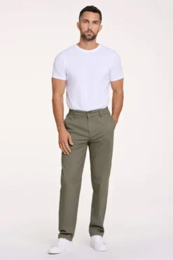 Chinos
