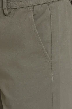 Chinos