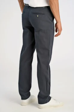 Chinos
