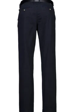 Chinos