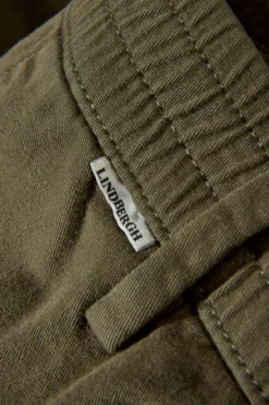 Chinos