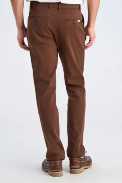 Chinos