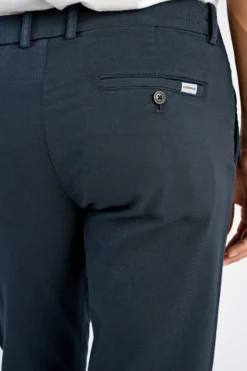 Chinos