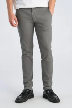 Chinos