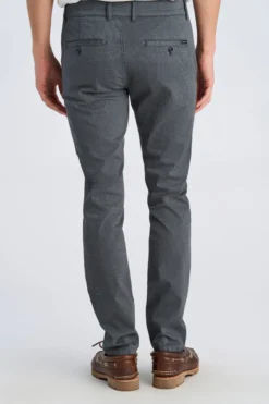 Chinos