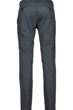 Chinos
