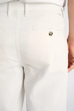 Chinos
