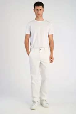 Chinos