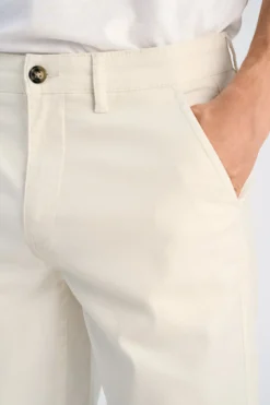 Chinos