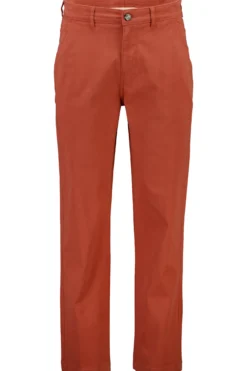 Chinos