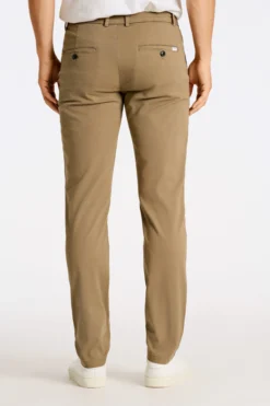Chinos