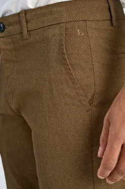 Chinos