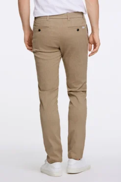 Chinos