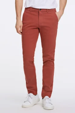Chinos