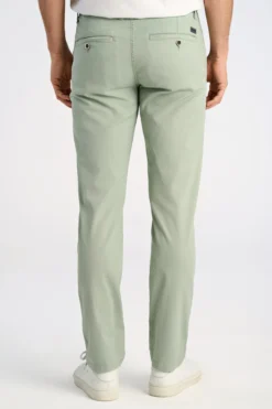 Chinos
