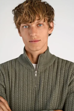 Half-zip