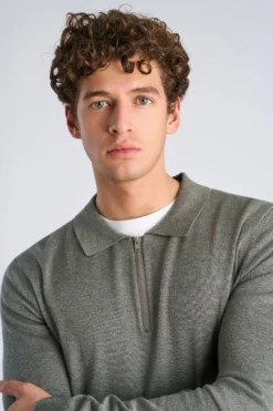 Half-zip